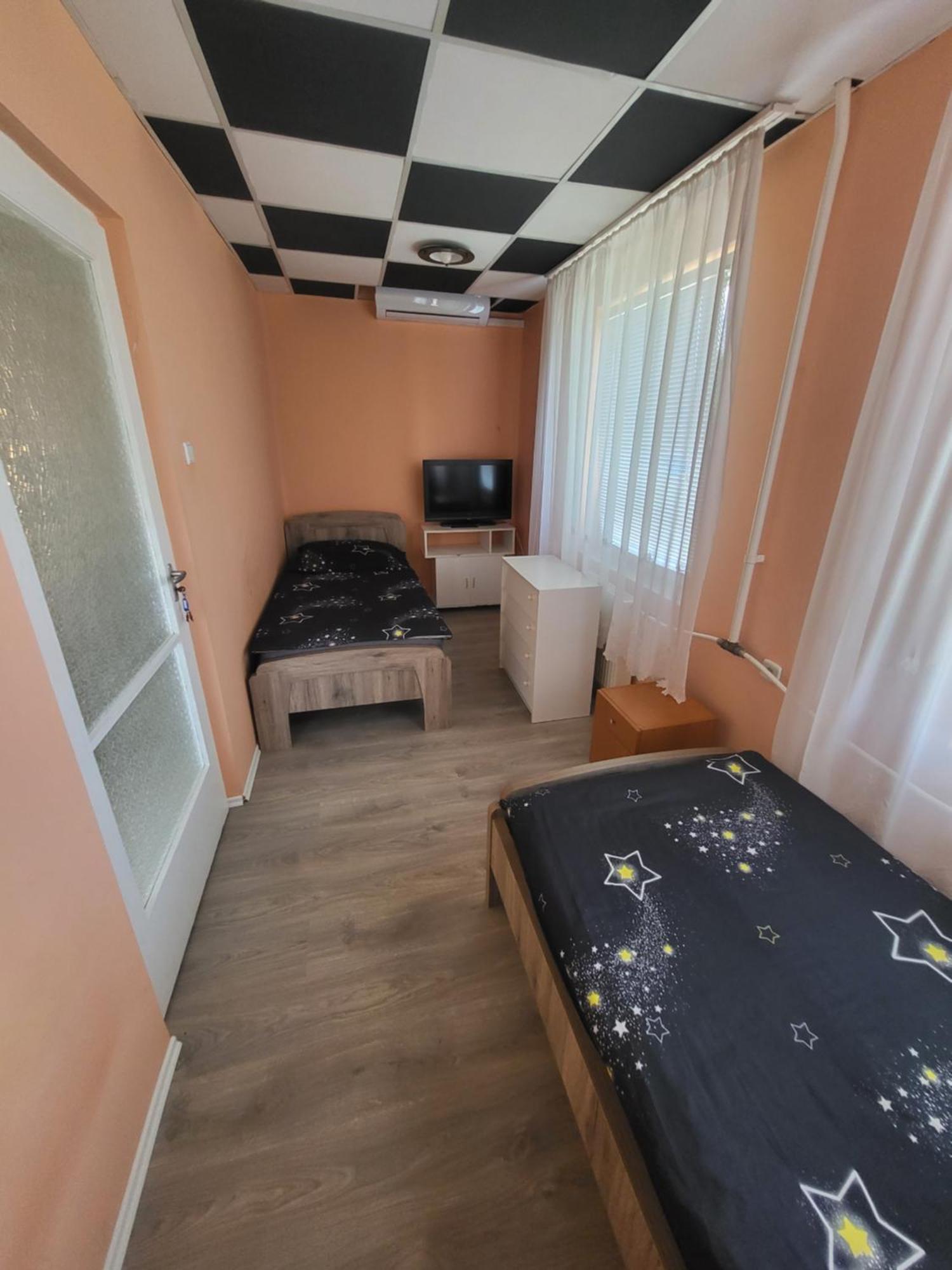 Napsugar Vendeghaz Leilighet Tiszaújváros Rom bilde